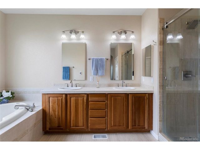 1095 Bramblewood Dr, Castle Pines, CO 80108