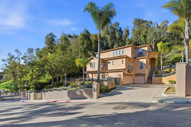 8010 Gilman, La Jolla, CA 92037