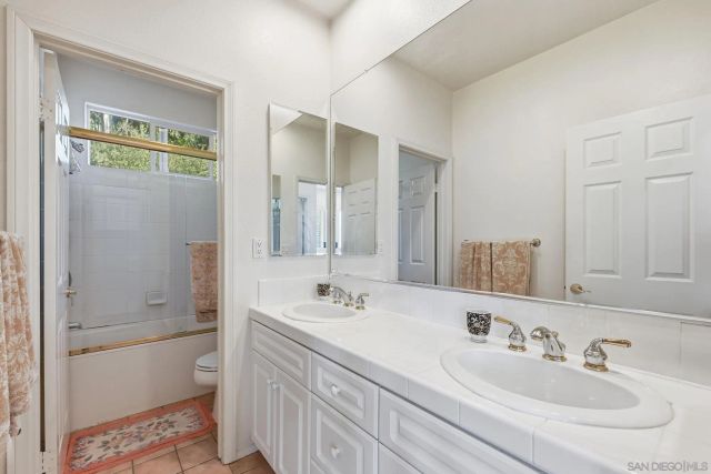 8010 Gilman, La Jolla, CA 92037