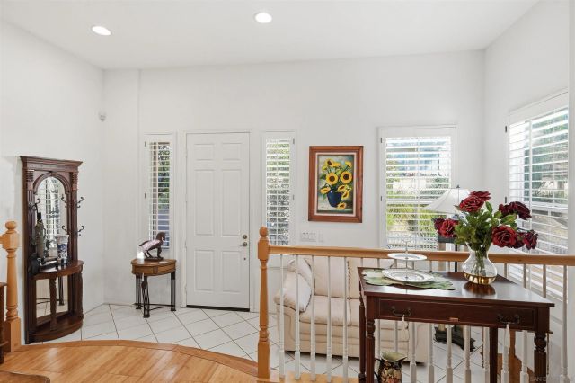 8010 Gilman, La Jolla, CA 92037