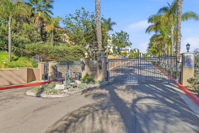 8010 Gilman, La Jolla, CA 92037