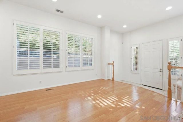 8010 Gilman, La Jolla, CA 92037