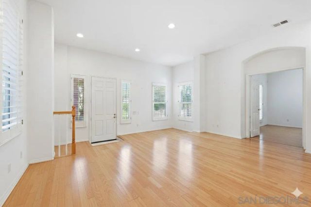 8010 Gilman, La Jolla, CA 92037
