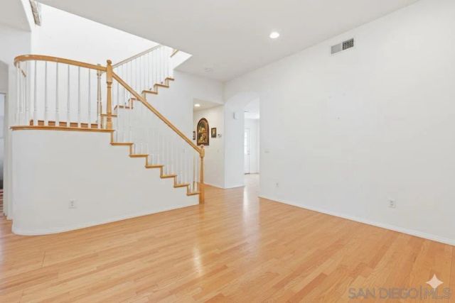 8010 Gilman, La Jolla, CA 92037