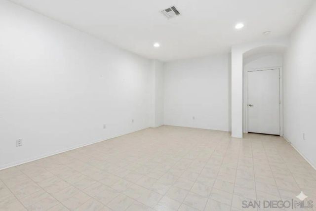 8010 Gilman, La Jolla, CA 92037