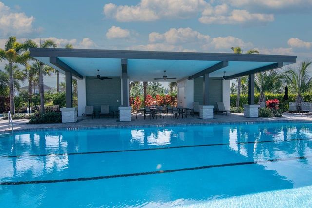 2639 YACHT PLACE, Wesley Chapel, FL 33543