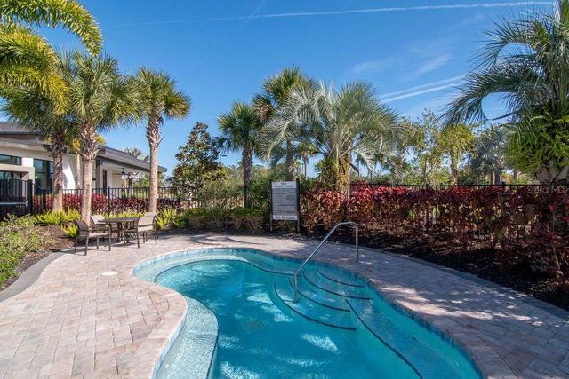 2639 YACHT PLACE, Wesley Chapel, FL 33543