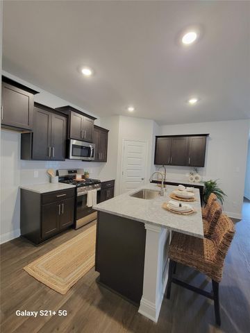 9460 Hard Rock Road, Conroe, TX 77303