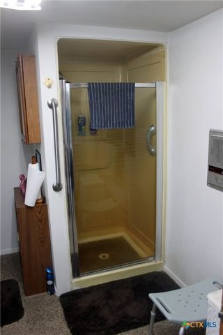 224 Sides Lane, Lockhart, TX 78644