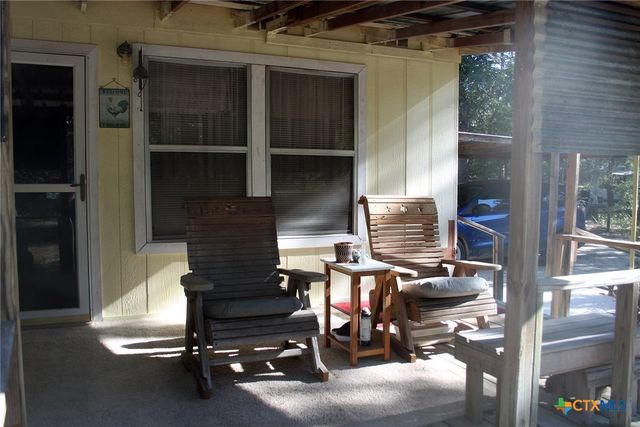 224 Sides Lane, Lockhart, TX 78644