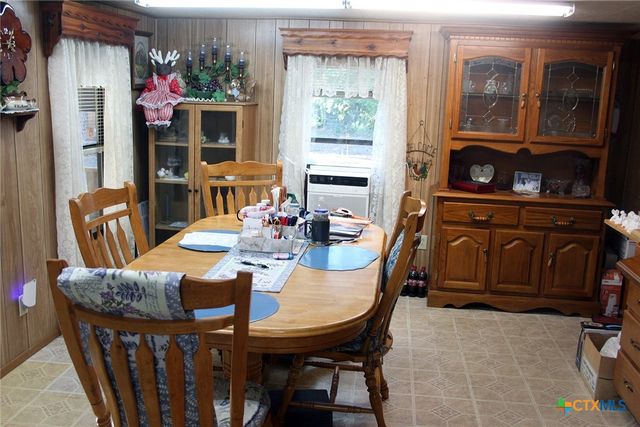 224 Sides Lane, Lockhart, TX 78644