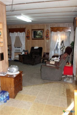 224 Sides Lane, Lockhart, TX 78644