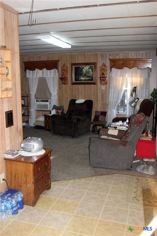 224 Sides Lane, Lockhart, TX 78644