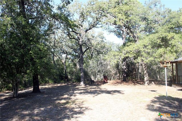 224 Sides Lane, Lockhart, TX 78644