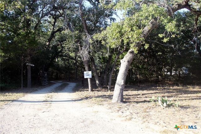 224 Sides Lane, Lockhart, TX 78644