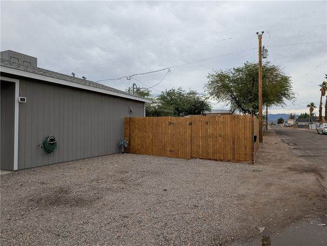 385 Harbor Drive, Bullhead City, AZ 86442