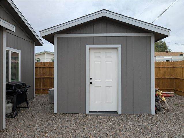 385 Harbor Drive, Bullhead City, AZ 86442