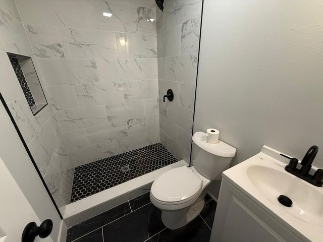26 Sagamore St, Lynn, MA 01902