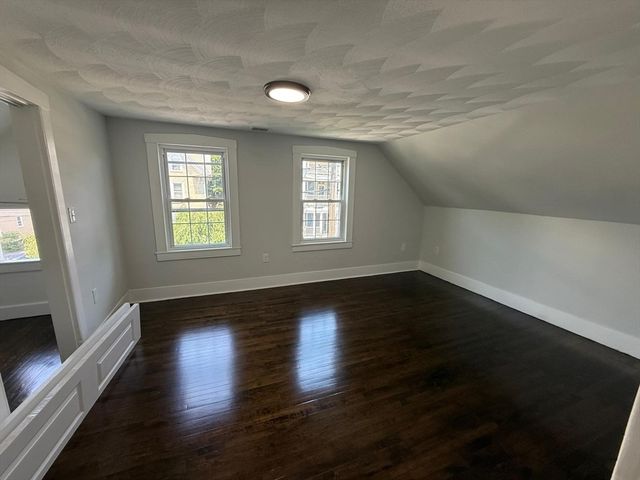 26 Sagamore St, Lynn, MA 01902