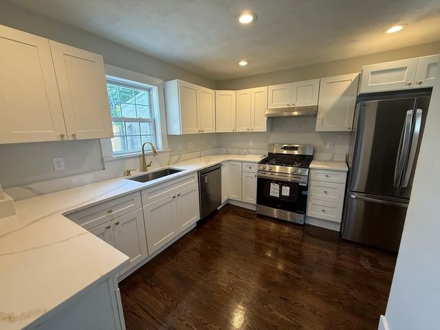 26 Sagamore St, Lynn, MA 01902