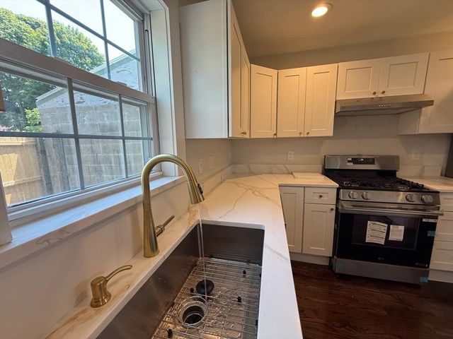 26 Sagamore St, Lynn, MA 01902