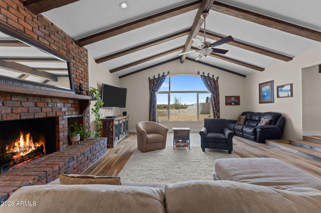 1890 Hillside Drive, Wickenburg, AZ 85390