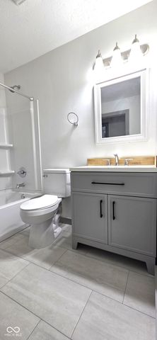 8421 Banyan Lane, Indianapolis, IN 46237