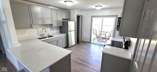 8421 Banyan Lane, Indianapolis, IN 46237