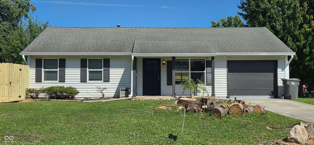 8421 Banyan Lane, Indianapolis, IN 46237