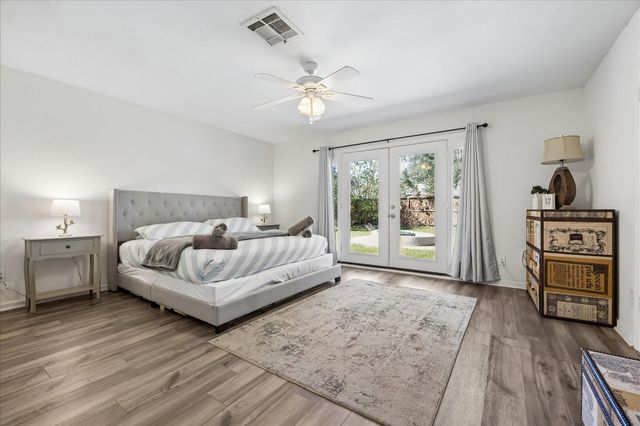 5474 Imogene Street, Houston, TX 77096