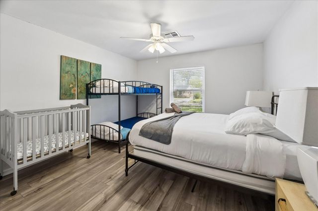 5474 Imogene Street, Houston, TX 77096