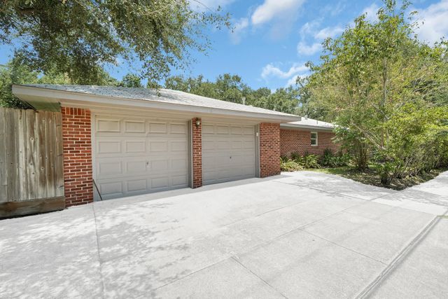 5474 Imogene Street, Houston, TX 77096