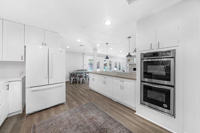 5474 Imogene Street, Houston, TX 77096