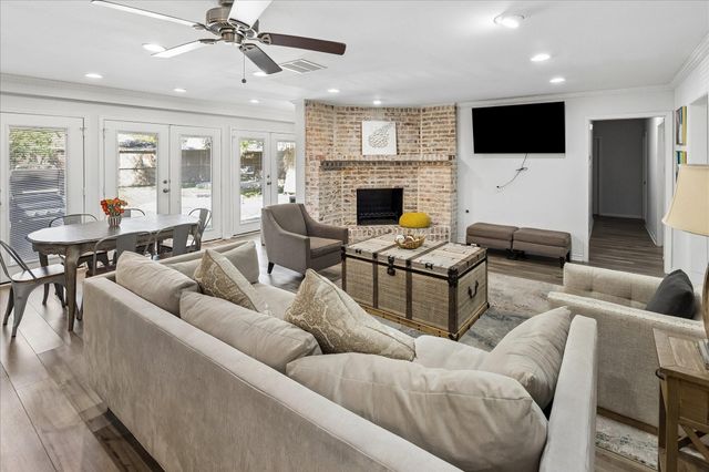 5474 Imogene Street, Houston, TX 77096