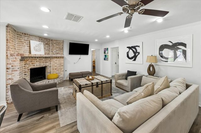 5474 Imogene Street, Houston, TX 77096