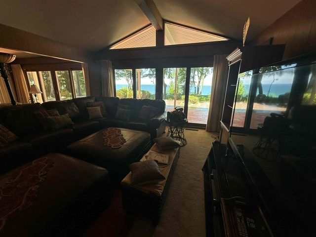 1716 W Benson Road, Benton Harbor, MI 49022