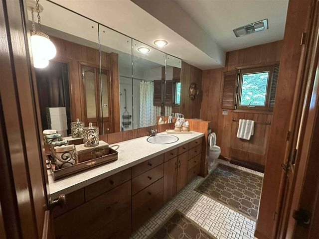 1716 W Benson Road, Benton Harbor, MI 49022