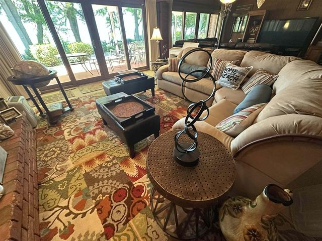 1716 W Benson Road, Benton Harbor, MI 49022