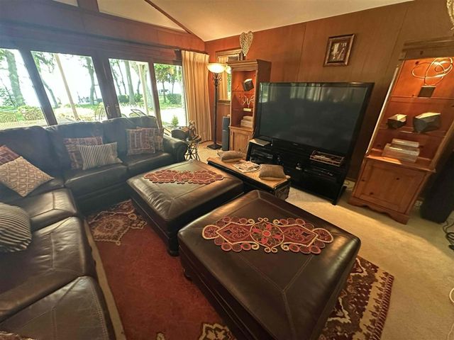 1716 W Benson Road, Benton Harbor, MI 49022