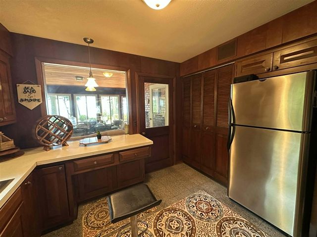 1716 W Benson Road, Benton Harbor, MI 49022