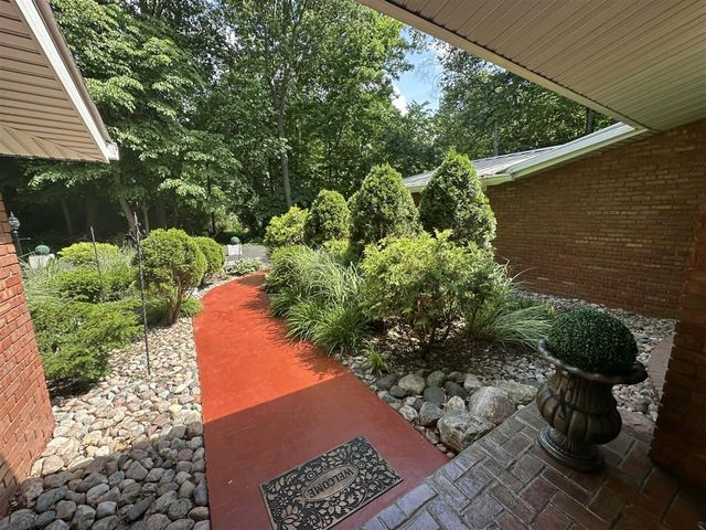1716 W Benson Road, Benton Harbor, MI 49022