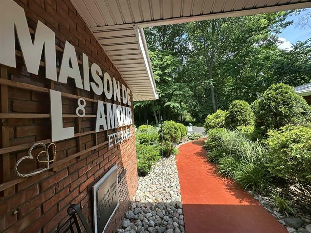 1716 W Benson Road, Benton Harbor, MI 49022