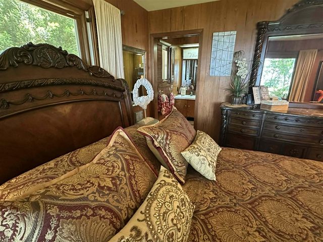 1716 W Benson Road, Benton Harbor, MI 49022
