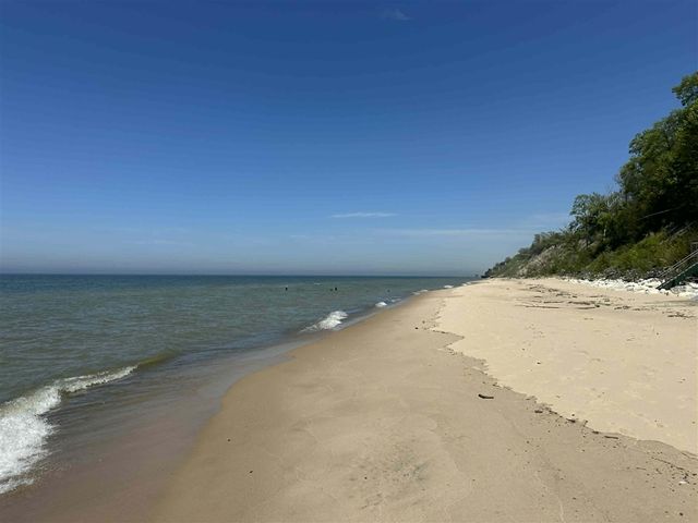 1716 W Benson Road, Benton Harbor, MI 49022