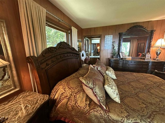 1716 W Benson Road, Benton Harbor, MI 49022