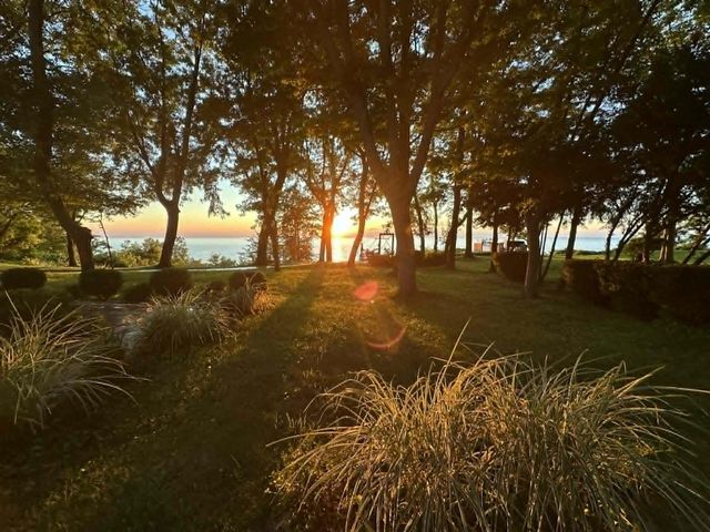 1716 W Benson Road, Benton Harbor, MI 49022