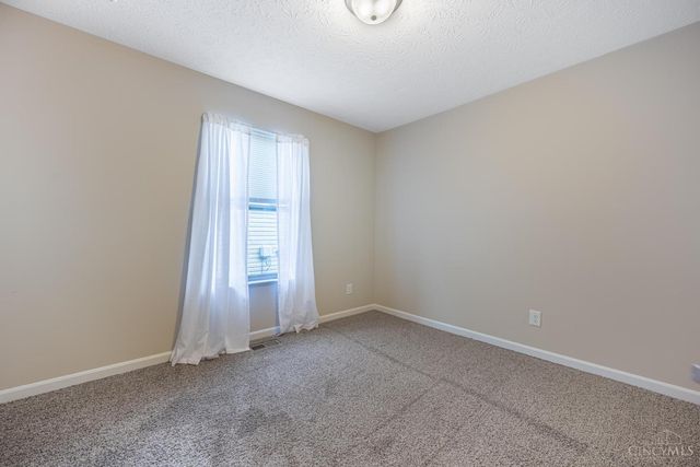 101 Silver Oak Court, Carlisle, OH 45005
