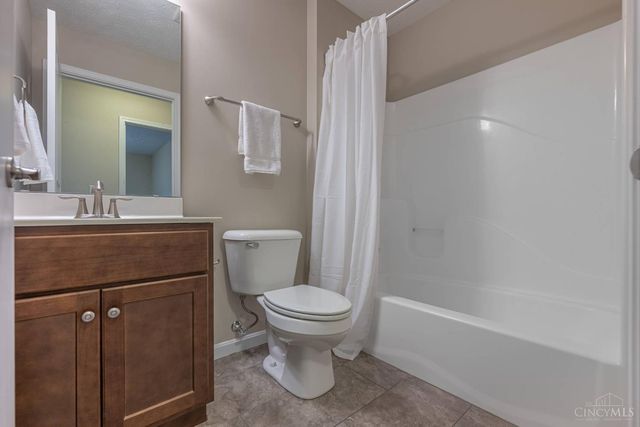 101 Silver Oak Court, Carlisle, OH 45005