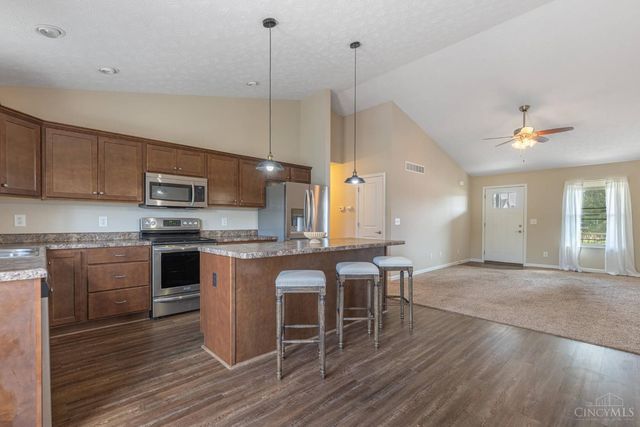 101 Silver Oak Court, Carlisle, OH 45005
