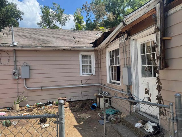3806 MAID MARIAN RD, Memphis, TN 38111